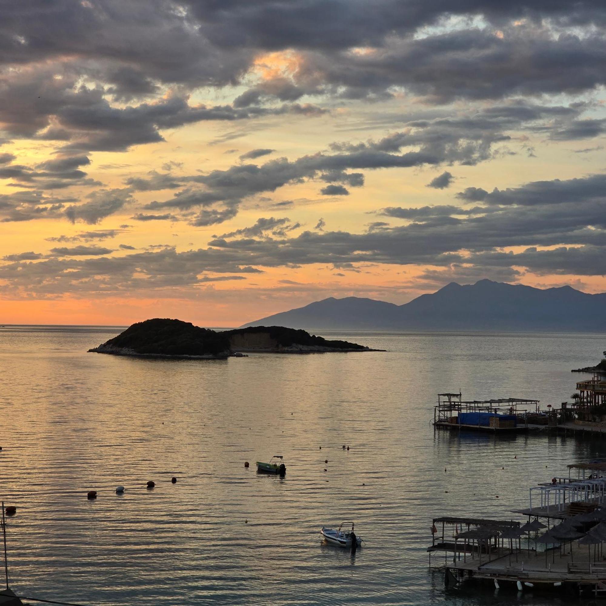 Vila Islands View Ksamil Rum bild